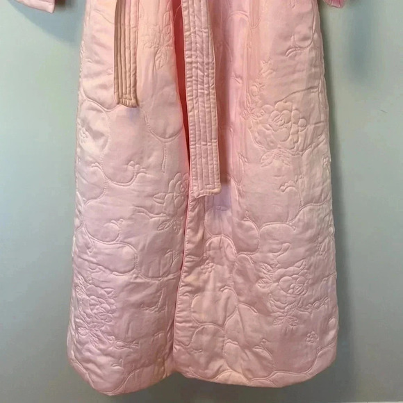 NWT Lord &  Taylor vintage pink robe with belt - Picture 2 of 7